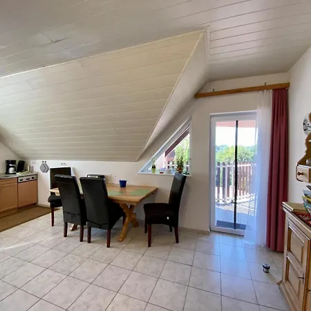 Apartment Schwalbennest Vonyarcvashegy