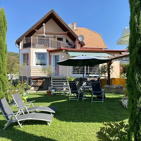 Schwalbennest Vonyarcvashegy